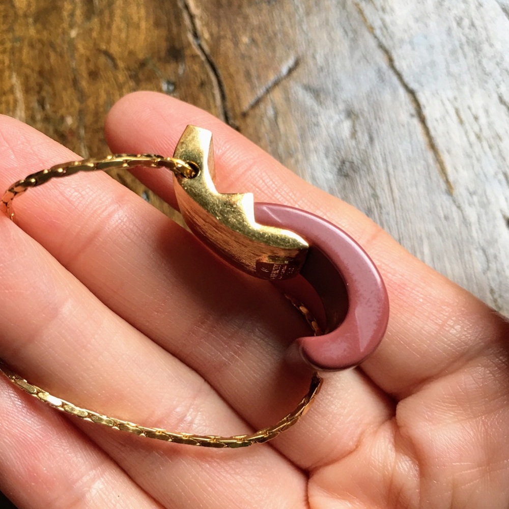 Vintage Givenchy 80s curved mauve signed necklace - Picture 11 of 16